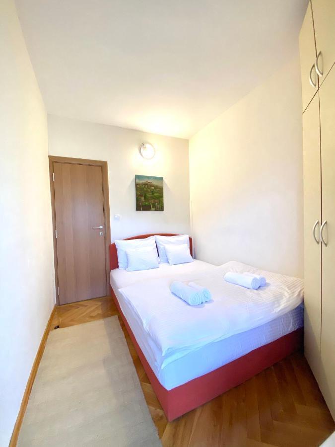 Apartman Filip Podgorica Buitenkant foto